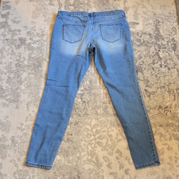 Universal Thread Mid Rise Jeggings - Picture 5 of 6